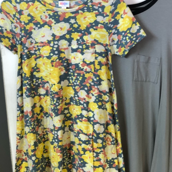 Lula Roe Carly - Picture 3 of 6